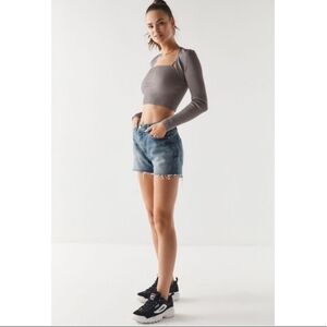 NWOT BDG Urban Outfitters Boyfriend Low Rise Butterfly Button Denim Shorts 27